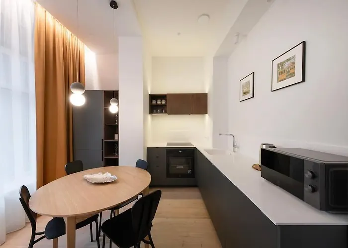 Downtown Getaway By Prime I *